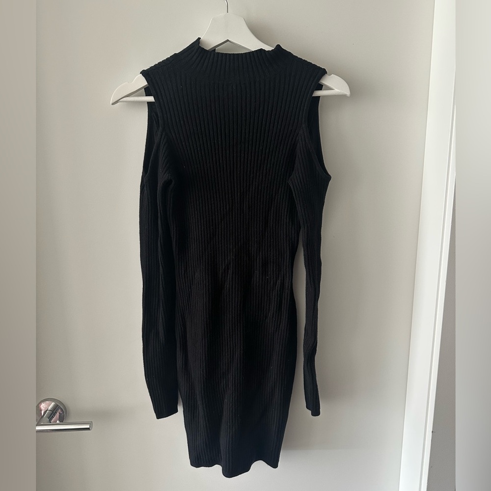 Guess Elegant Black Shoulder Dress